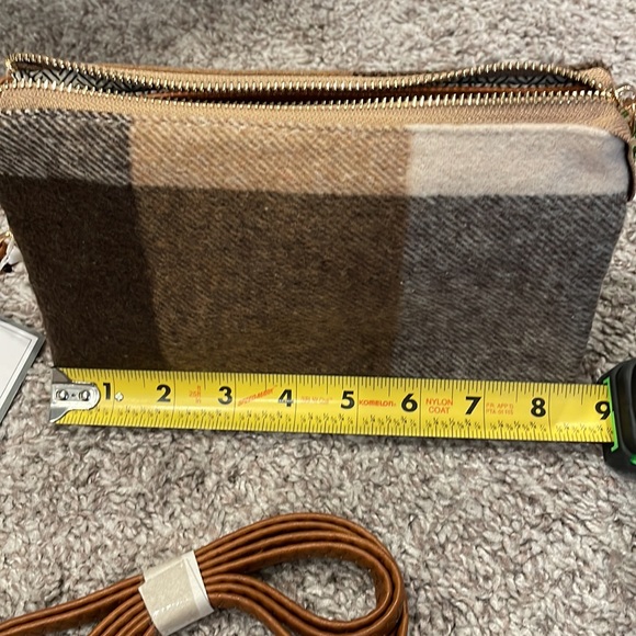 Jen&Co Riley Crossbody - Picture 11 of 15